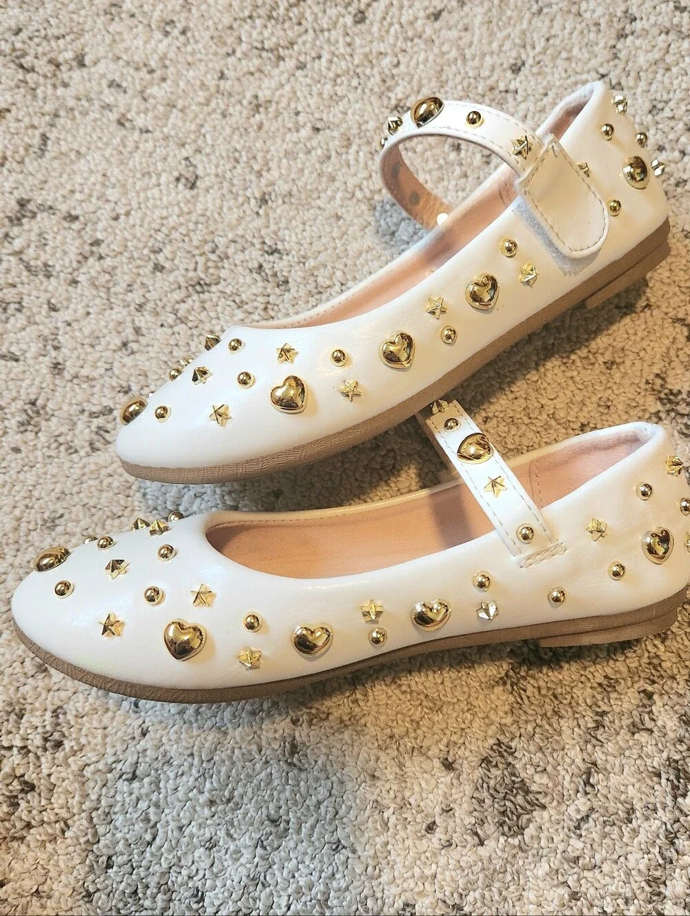 Girls White Mary Jane Shoes with Gold Heart & Star Studs